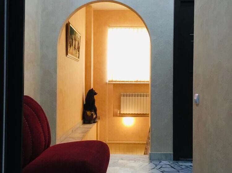 Lovely Hotel In Centre