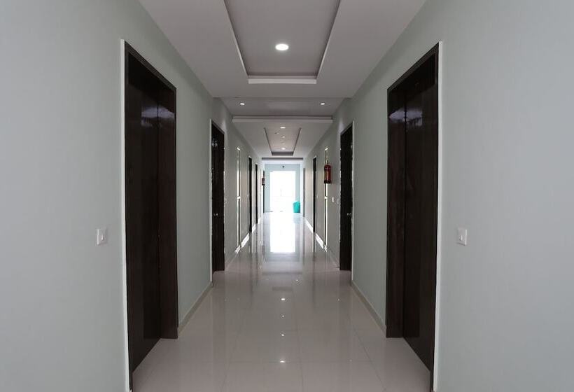 Oyo 18314 Hotel Kailash Mansarovar And Banquet Hall