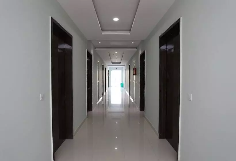 Oyo 18314 Hotel Kailash Mansarovar And Banquet Hall