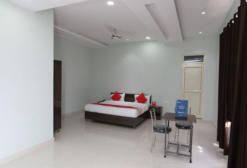 Oyo 18314 Hotel Kailash Mansarovar And Banquet Hall