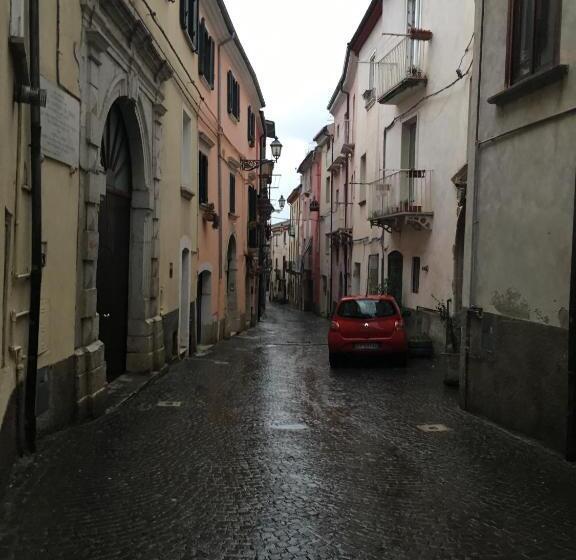 تختخواب و صبحانه Sagittabondo