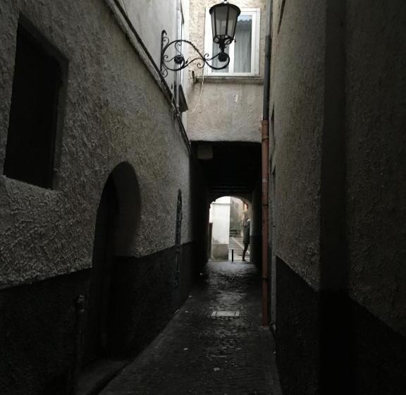 تختخواب و صبحانه Sagittabondo