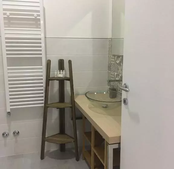 تختخواب و صبحانه Sagittabondo