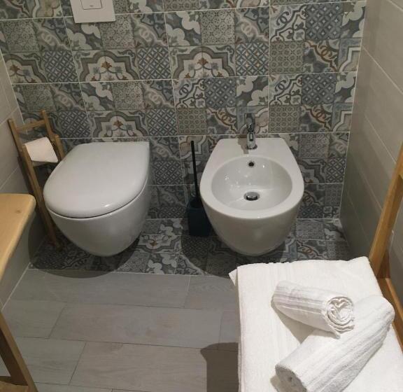 تختخواب و صبحانه Sagittabondo