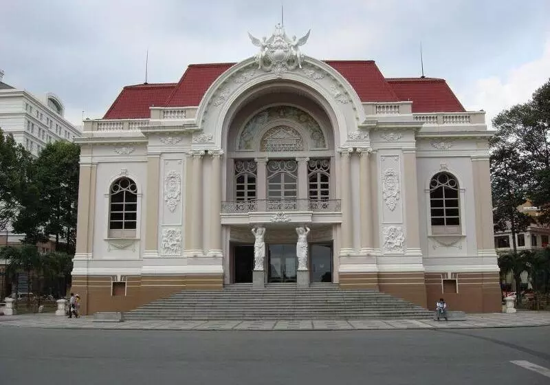 White Diamond Hotel   Airport