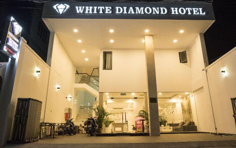 White Diamond Hotel   Airport