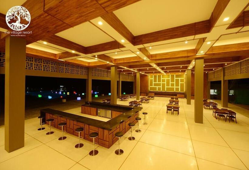 هتل The Village Resort