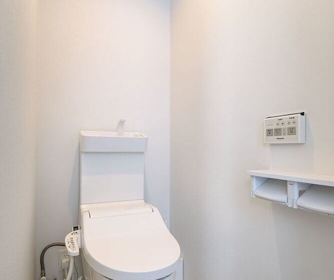 旅馆 Manga Art Hotel, Tokyo