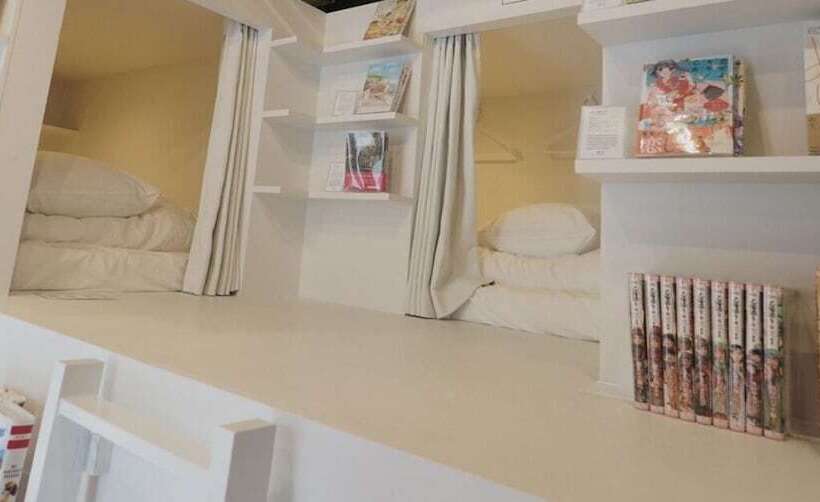 旅馆 Manga Art Hotel, Tokyo