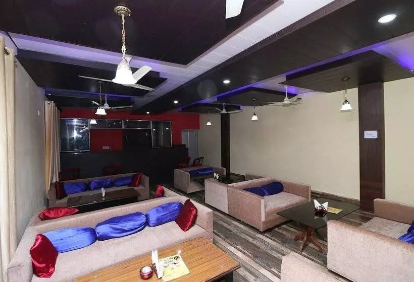 ホテル Collection O Signature Inn