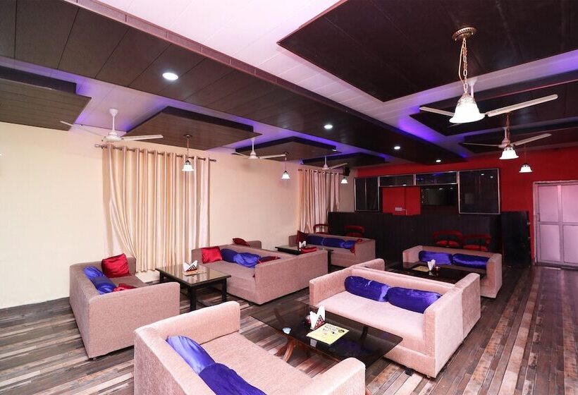 호텔 Collection O Signature Inn