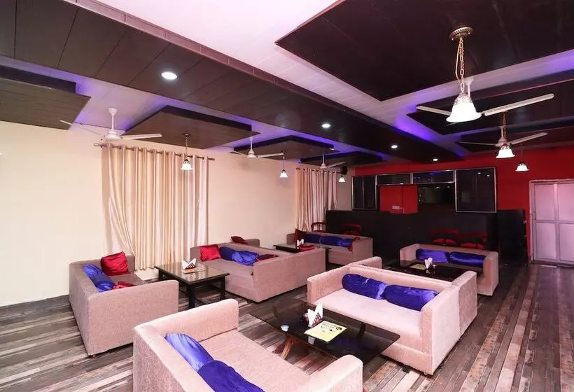 ホテル Collection O Signature Inn