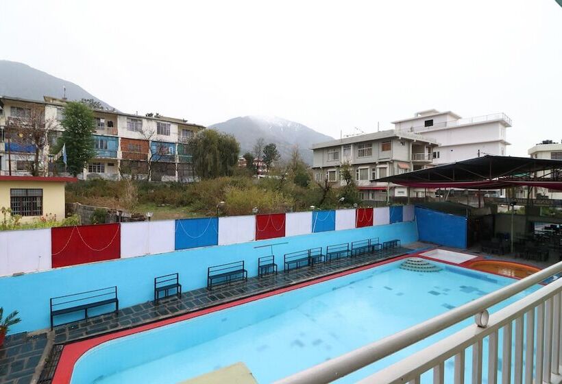 호텔 Collection O Signature Inn