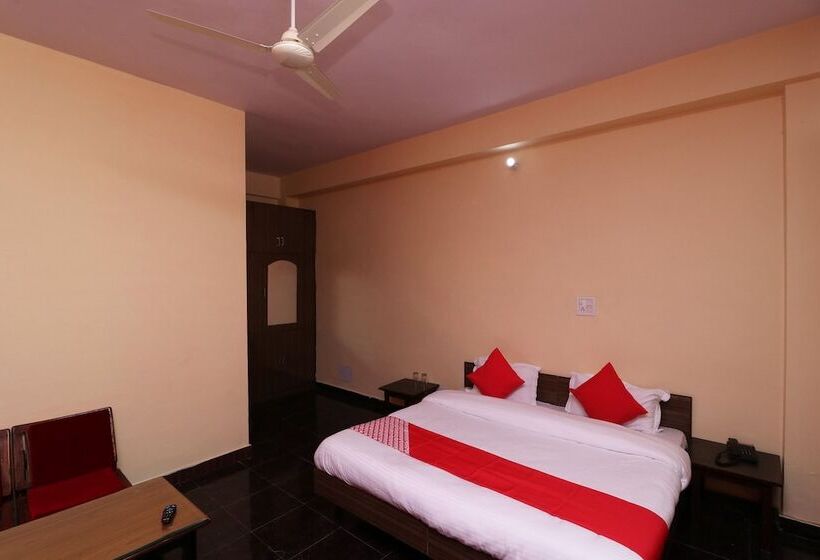 Hotel Collection O Signature Inn