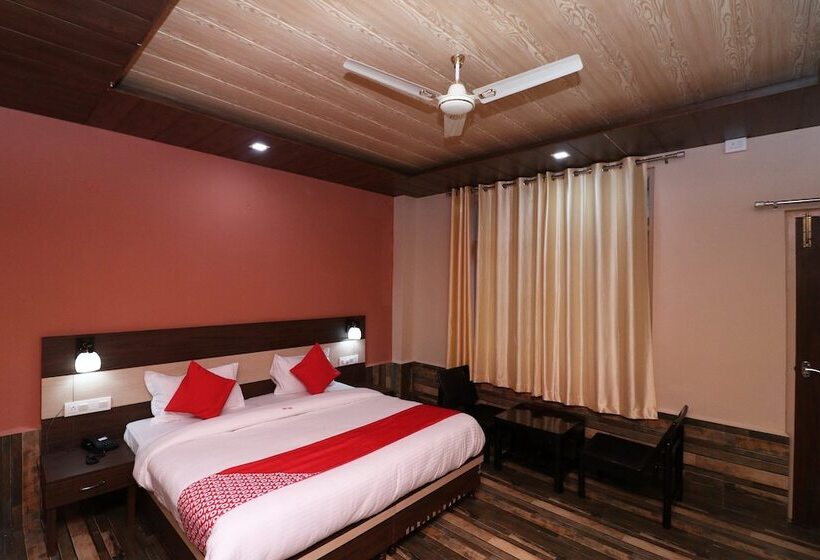 Hotel Collection O Signature Inn