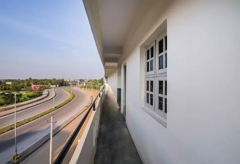 ホテル Oyo 17057 Narayani Residency