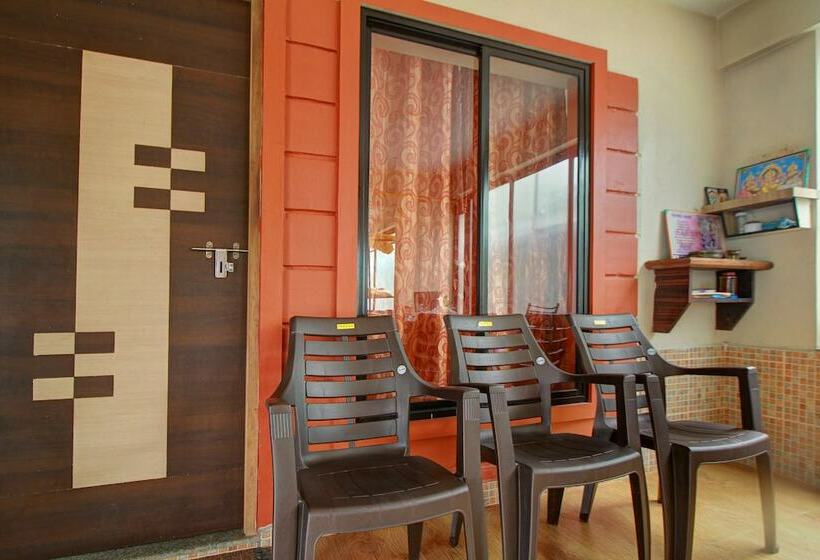 호텔 Oyo 22276 Sujitha Service Apartments