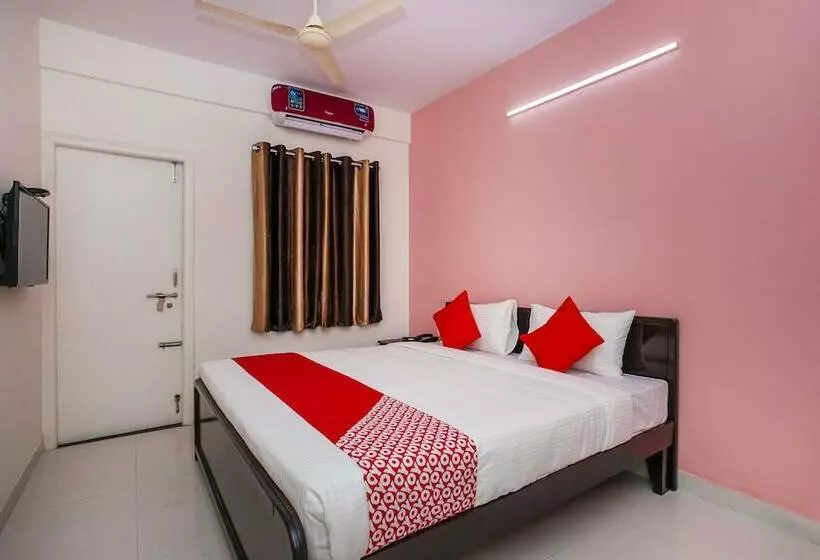 ホテル Oyo 23441 Shree Gowri Comfort