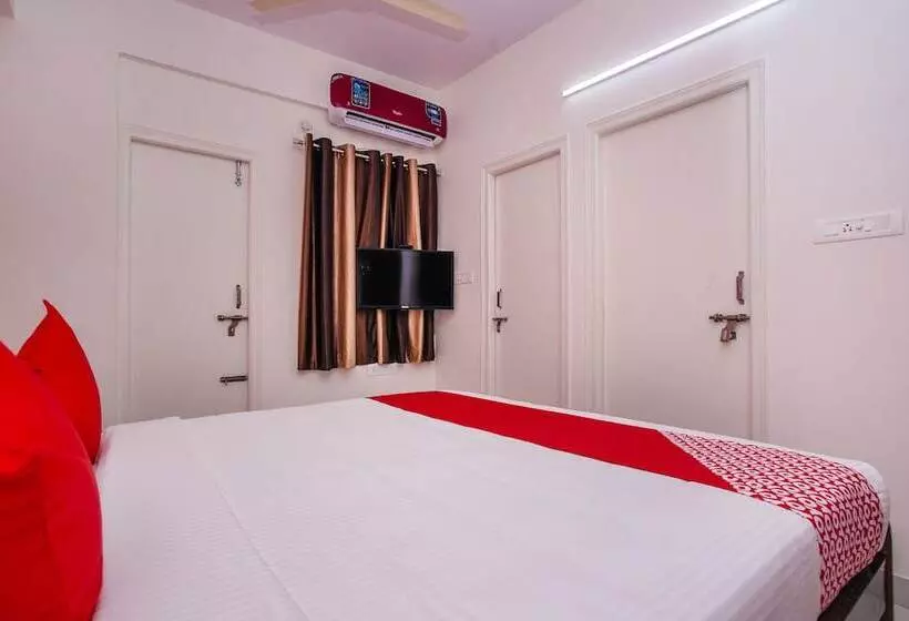 ホテル Oyo 23441 Shree Gowri Comfort
