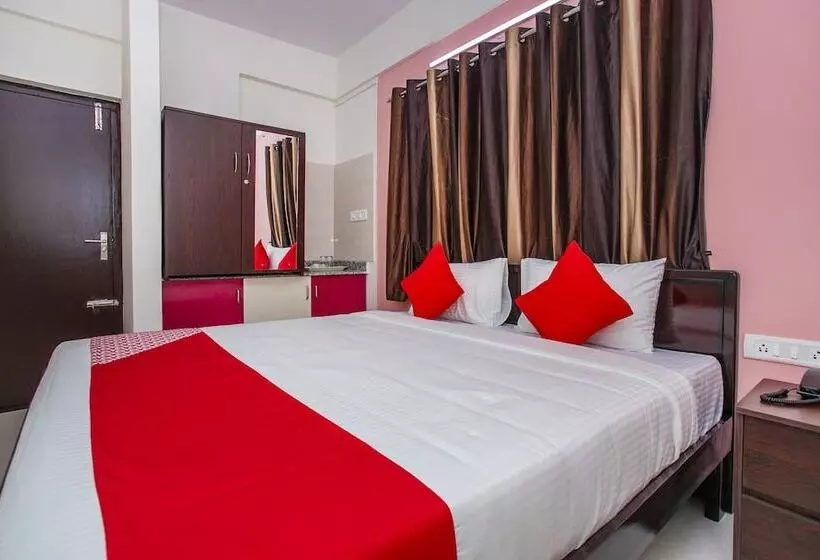 ホテル Oyo 23441 Shree Gowri Comfort