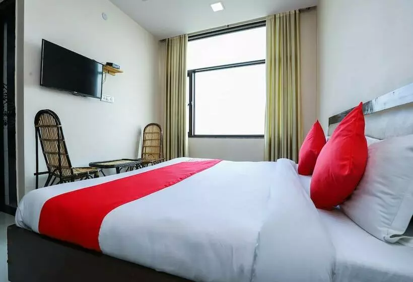 ホテル Oyo 24901 Achi House