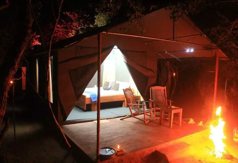 هتل The Campers Lodge Yala