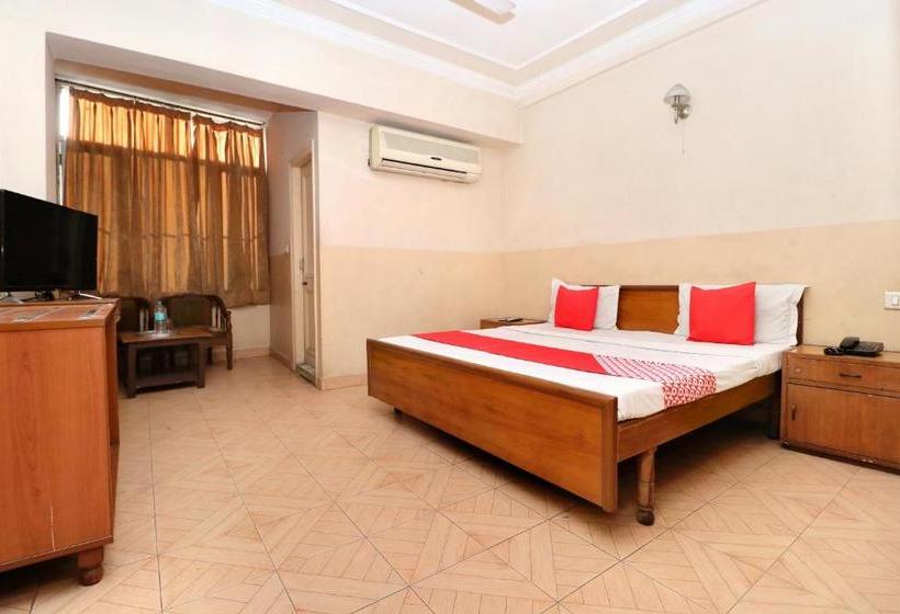 Oyo 24420 Hotel Ilford Lodge