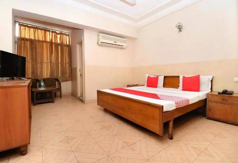 Oyo 24420 Hotel Ilford Lodge