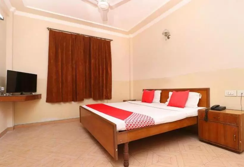 Oyo 24420 Hotel Ilford Lodge