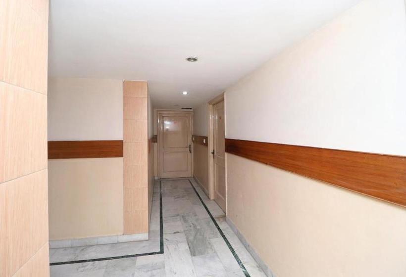 Oyo 24420 Hotel Ilford Lodge