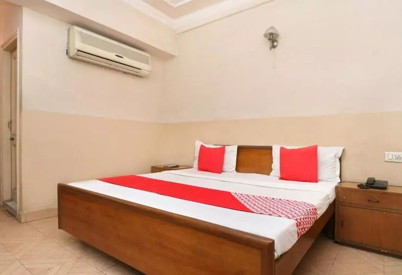 Oyo 24420 Hotel Ilford Lodge