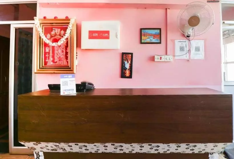ホテル Flagship Shree Raksha Comforts