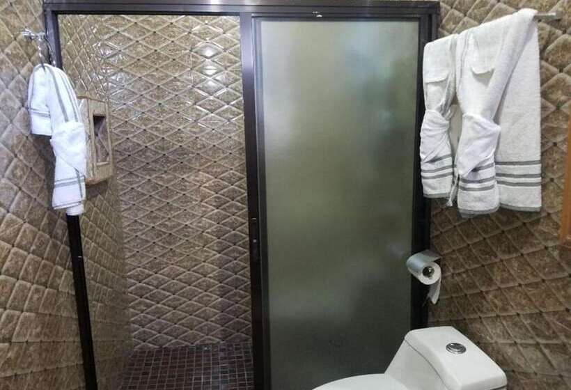 בית מלון כפרי 7 Meadows Inn