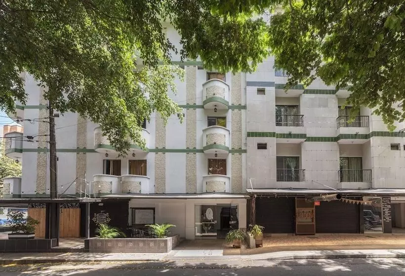 هتل Ayenda 1228 Balcones De La 70