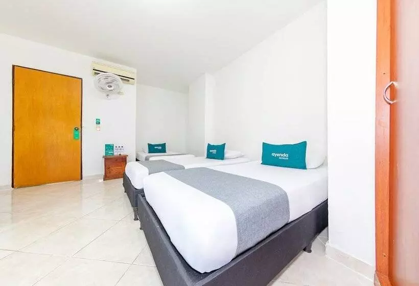 هتل Ayenda 1228 Balcones De La 70