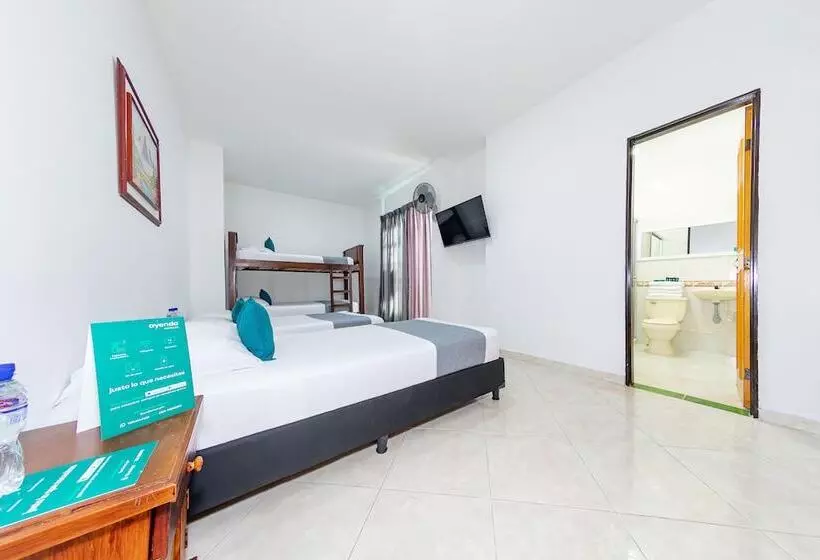 هتل Ayenda 1228 Balcones De La 70