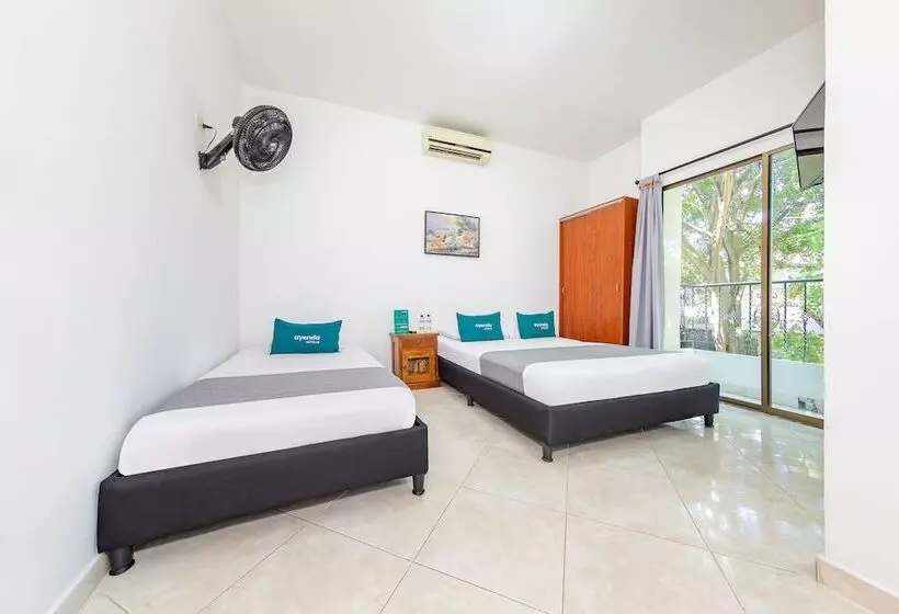 هتل Ayenda 1228 Balcones De La 70