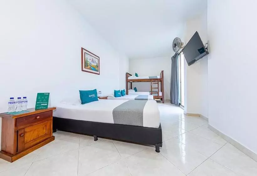 هتل Ayenda 1228 Balcones De La 70