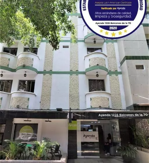 هتل Ayenda 1228 Balcones De La 70