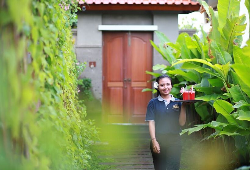 Отель Kubu Gwk Resort