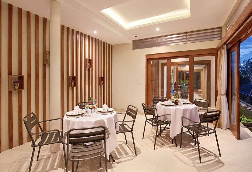 Отель Kubu Gwk Resort