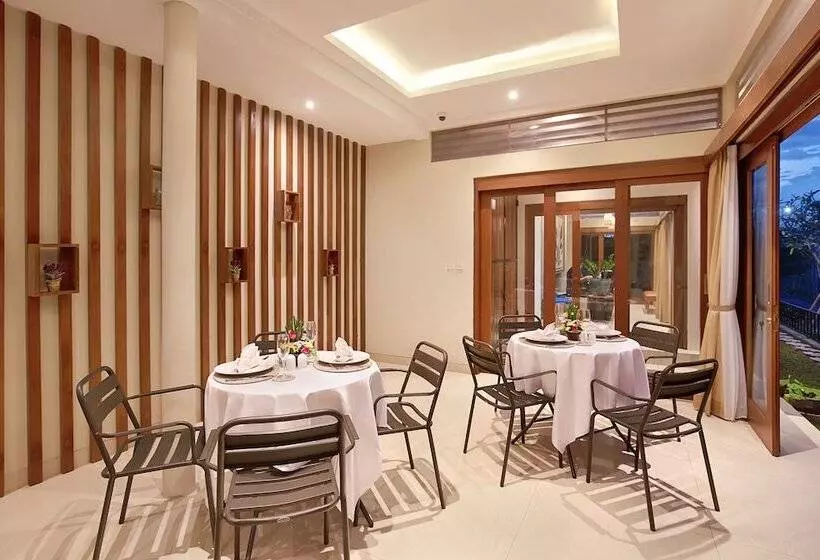 هتل Kubu Gwk Resort