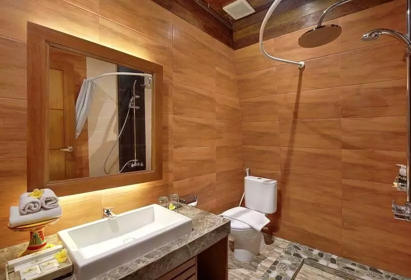 هتل Kubu Gwk Resort
