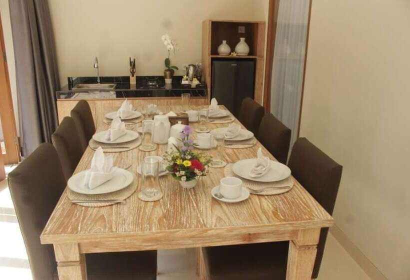 Отель Kubu Gwk Resort