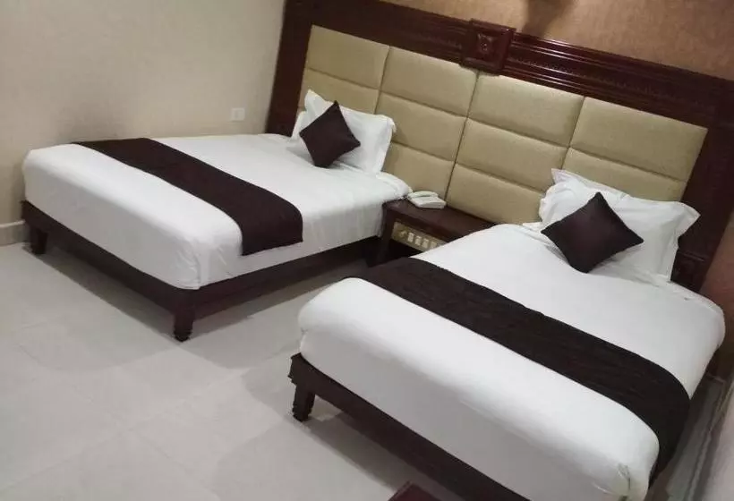 Hotelli Rb Grand Residency