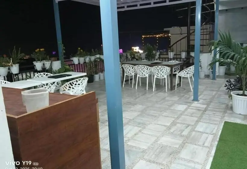 The Hotel Jrs