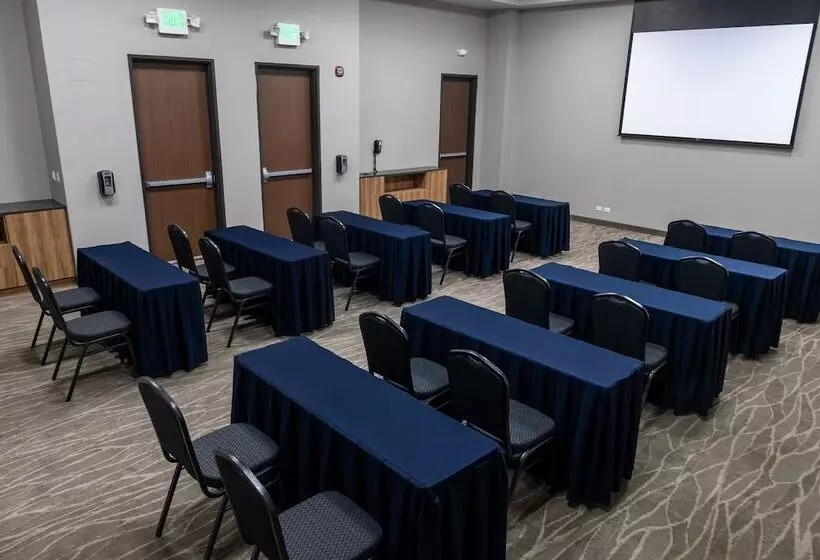 Hotelli Fairfield Inn & Suites By Marriott Mexicali