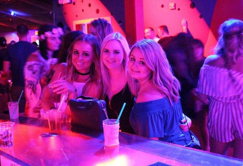 酒店 Grand Islander