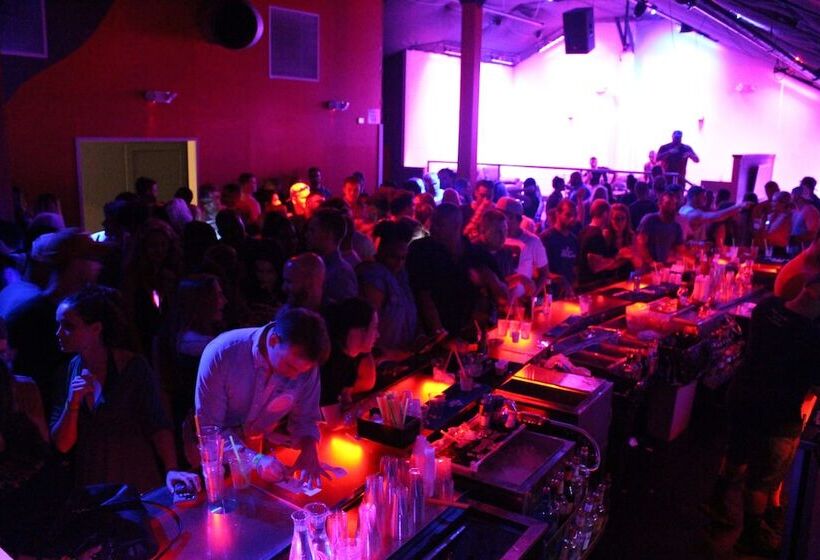 酒店 Grand Islander