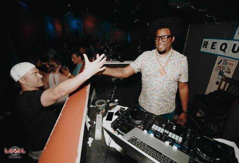 酒店 Grand Islander